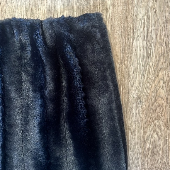 Adrienne Vittadini faux fur skirt Size XS - Picture 2 of 4